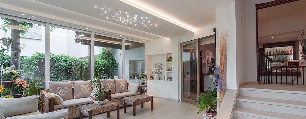 B&B Airone Cervia - Camere E Appartamenti ภายนอก รูปภาพ
