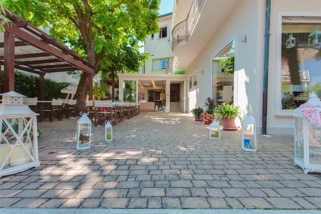 B&B Airone Cervia - Camere E Appartamenti ภายนอก รูปภาพ