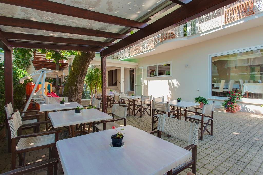 B&B Airone Cervia - Camere E Appartamenti ภายนอก รูปภาพ