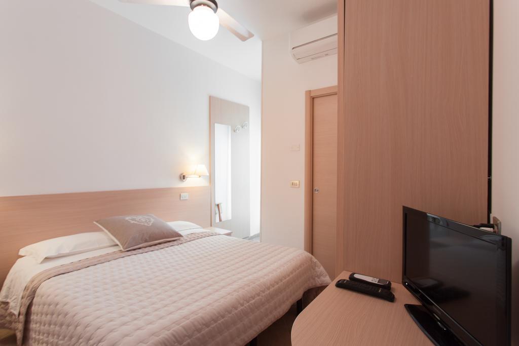 B&B Airone Cervia - Camere E Appartamenti ภายนอก รูปภาพ