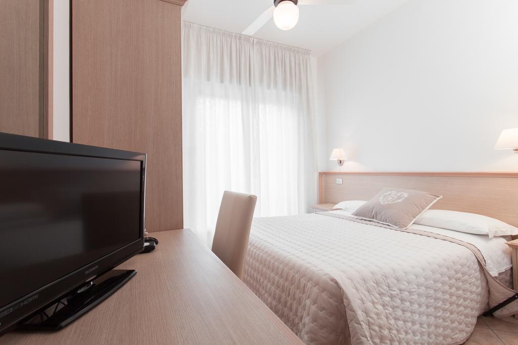 B&B Airone Cervia - Camere E Appartamenti ภายนอก รูปภาพ