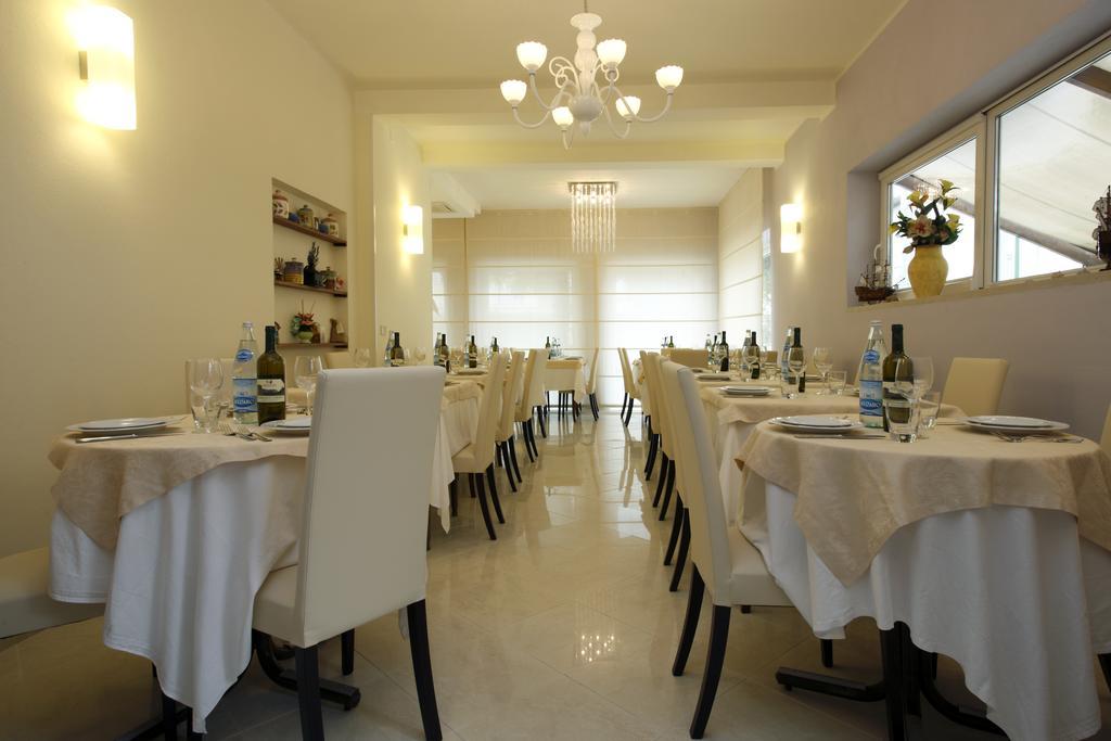 B&B Airone Cervia - Camere E Appartamenti ภายนอก รูปภาพ